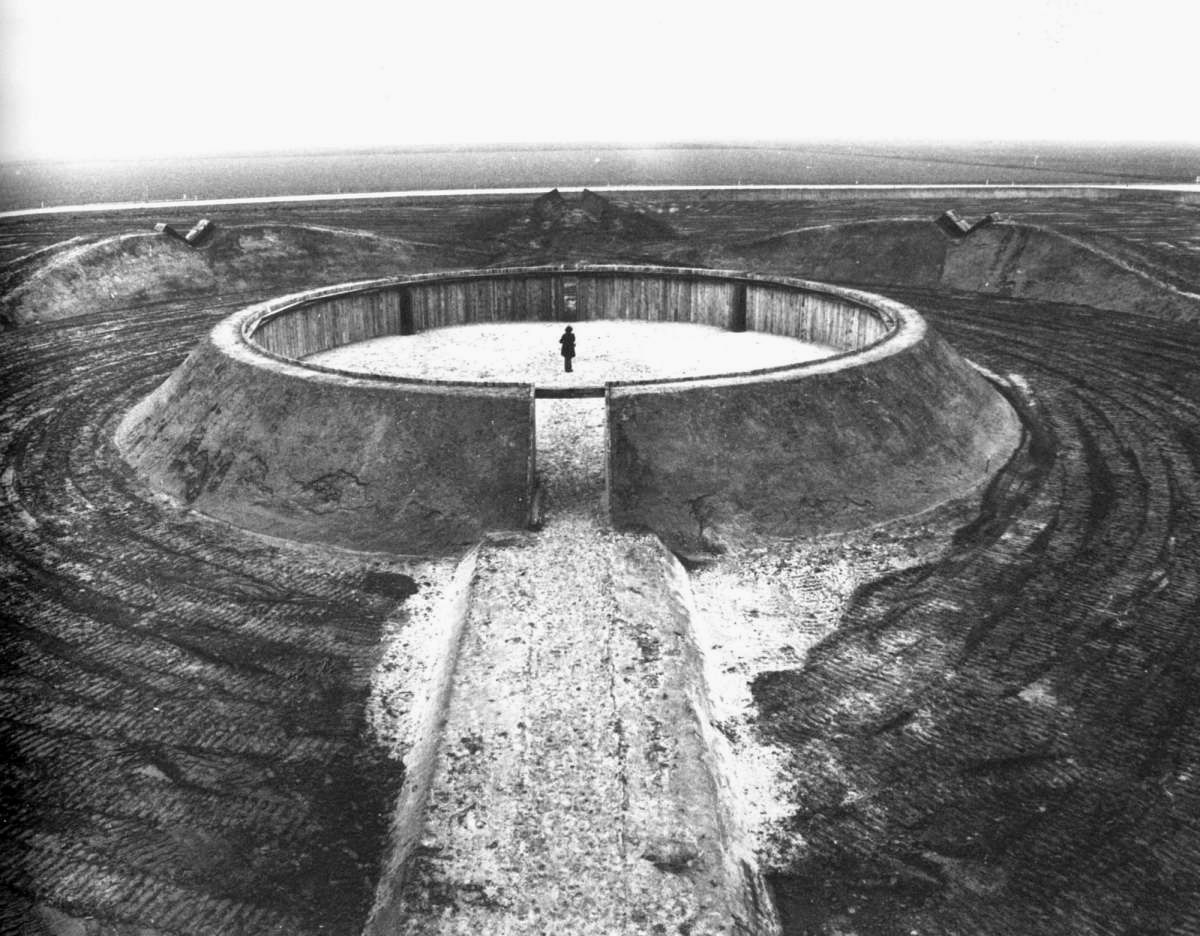 Oservatorium land art flevoland Robert Morris