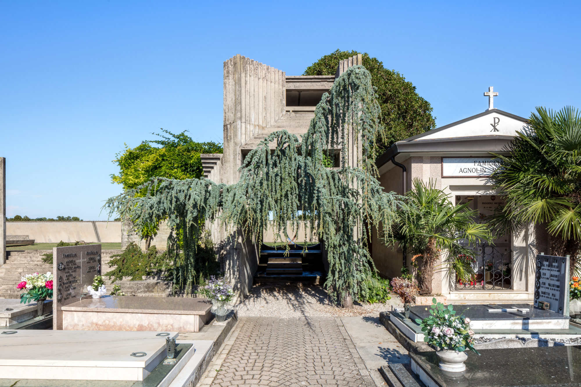 Carlo Scarpa Brion Sanctuary Cemetery Tomba