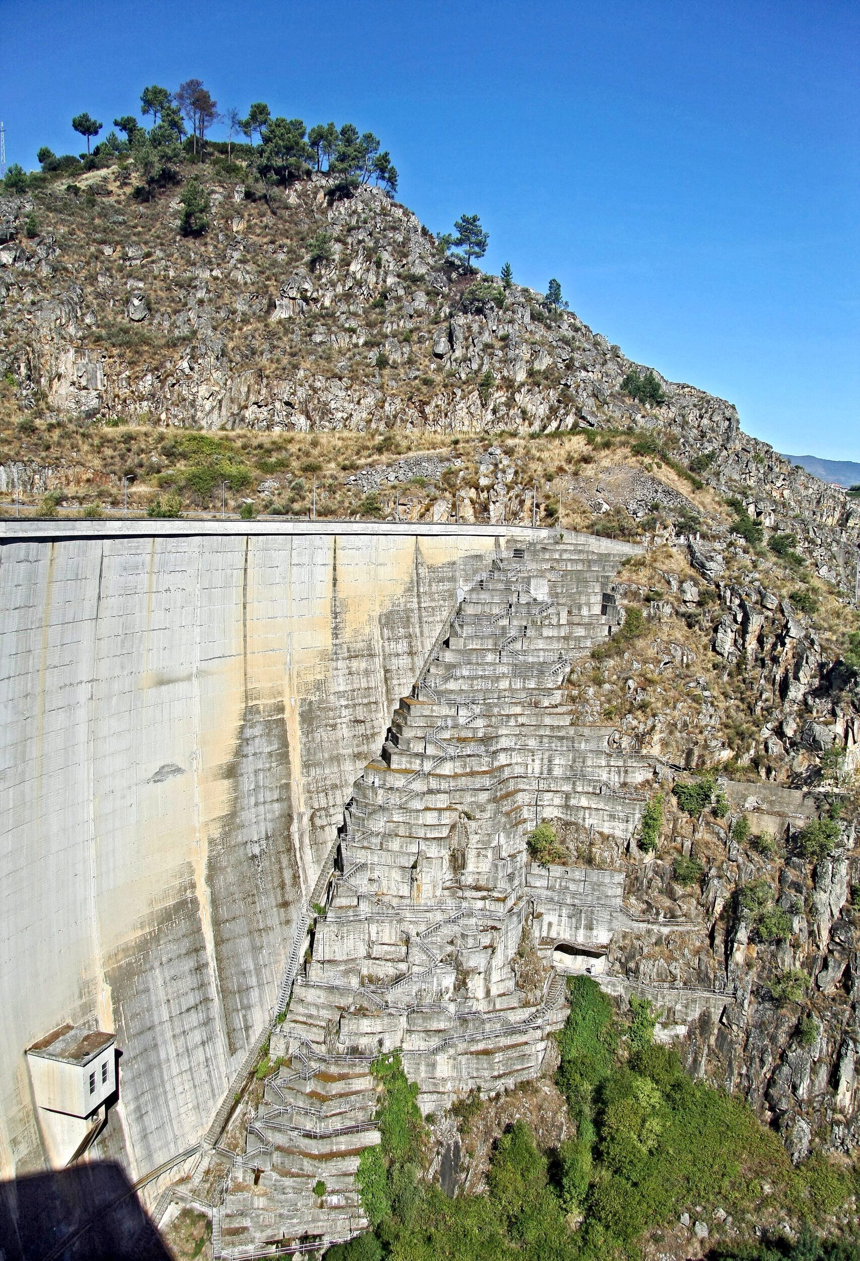 Barragem de Varosa Dam